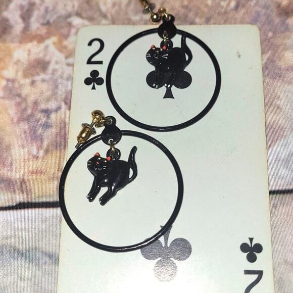 Who's Scared of Hissing Cats Earrings? - Picture 5 of 5